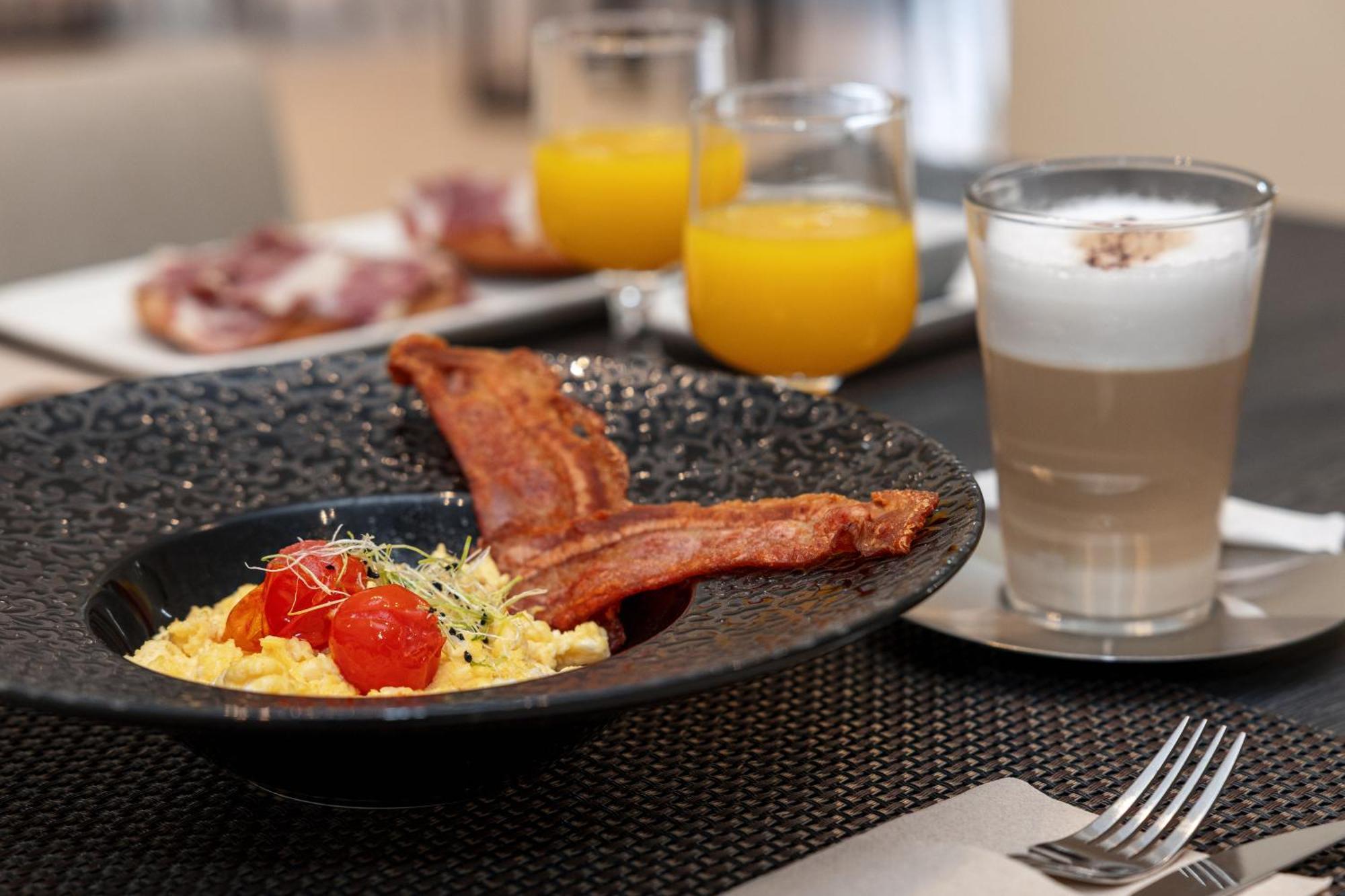 Ohtels Gran Hotel Almería Zewnętrze zdjęcie